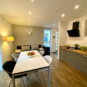 Apartment End, Heidelberg