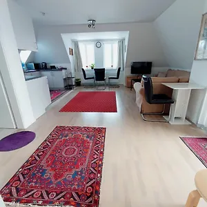 Peaceful Apartment-3 Zi, Loggia & Garden In Blankenese Apartment